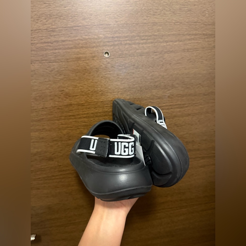 UGG Kids Black Sandals with Logo Strap